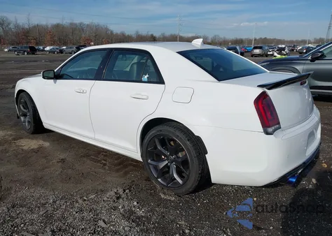 2023 Chrysler 300 Touring L z USA, uszkodzony, nr VIN 2C3CCADG4PH706898
